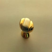 BOTON TRAMP ORO/NS AS 324