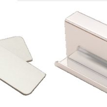 PLACA MAGNETICA CON JALADERA CROMO BRILLANTE 079-0011